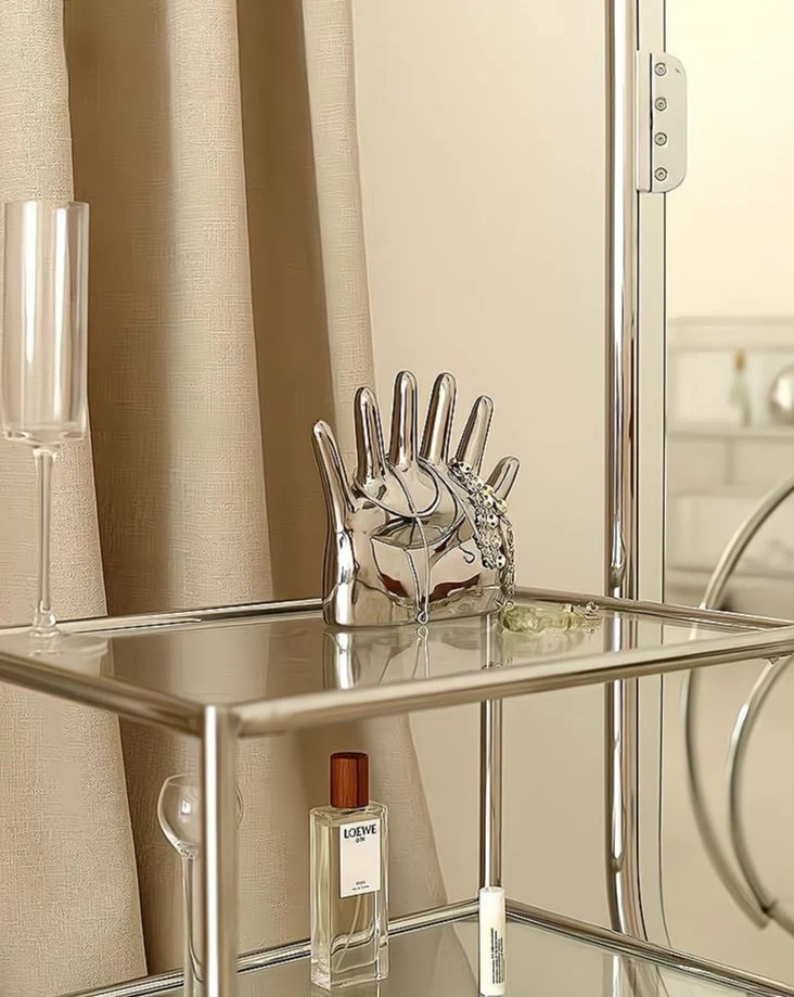 6 Fingers Eclectic Accessories Holder - Image 6