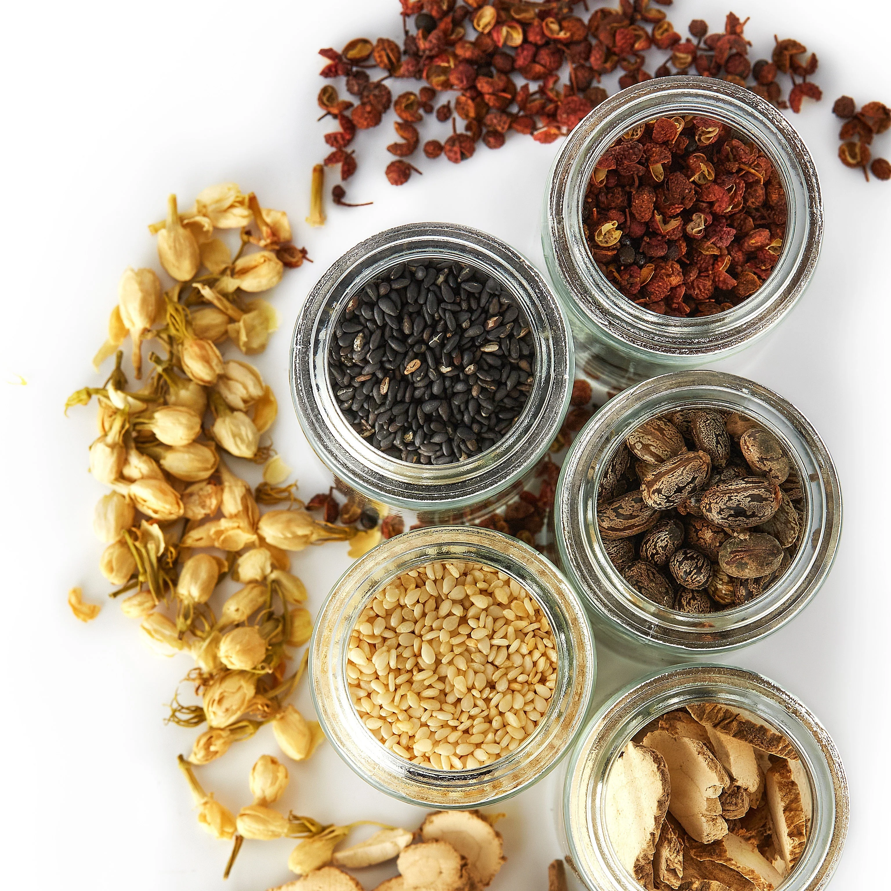 Cheer Collection Rotating Spice Rack for Countertop with 12 Jars, Stainless Steel Revolving Storage Organizer for Spices and Seasonings, plus Dry Erase Marker and 48 Reusable Labels - Image 2