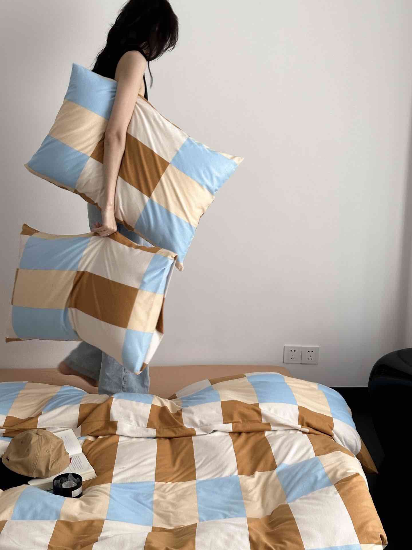 Dopamine Checker Duvet Set With Pillowcases & Fitted Sheet - Image 6