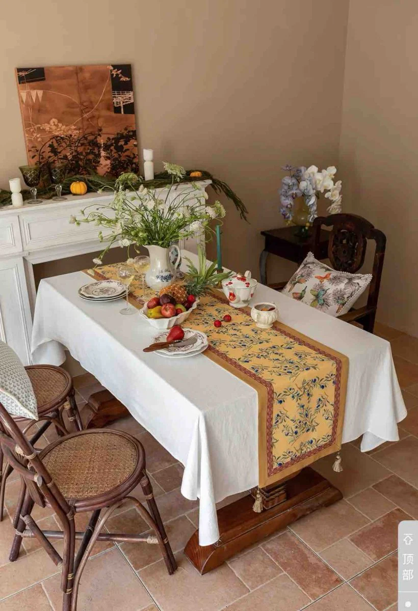 Italian Floral Decorative Table Runner for Elegant Table Setting - Image 5