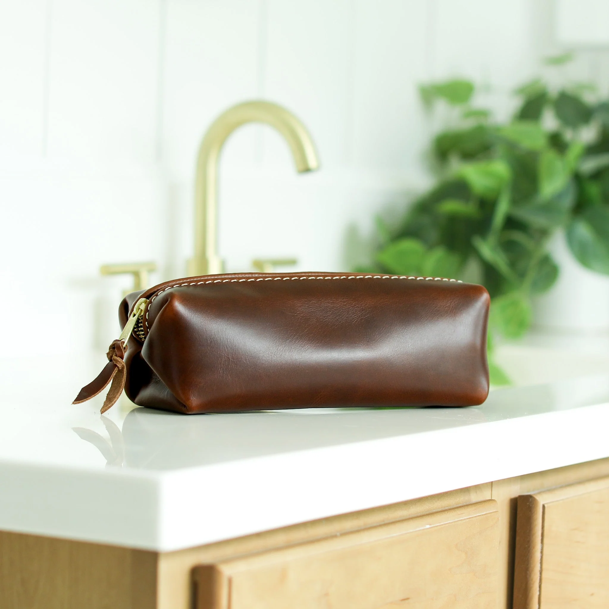Minimalist Shave Bag by Lifetime Leather Co - Image 4
