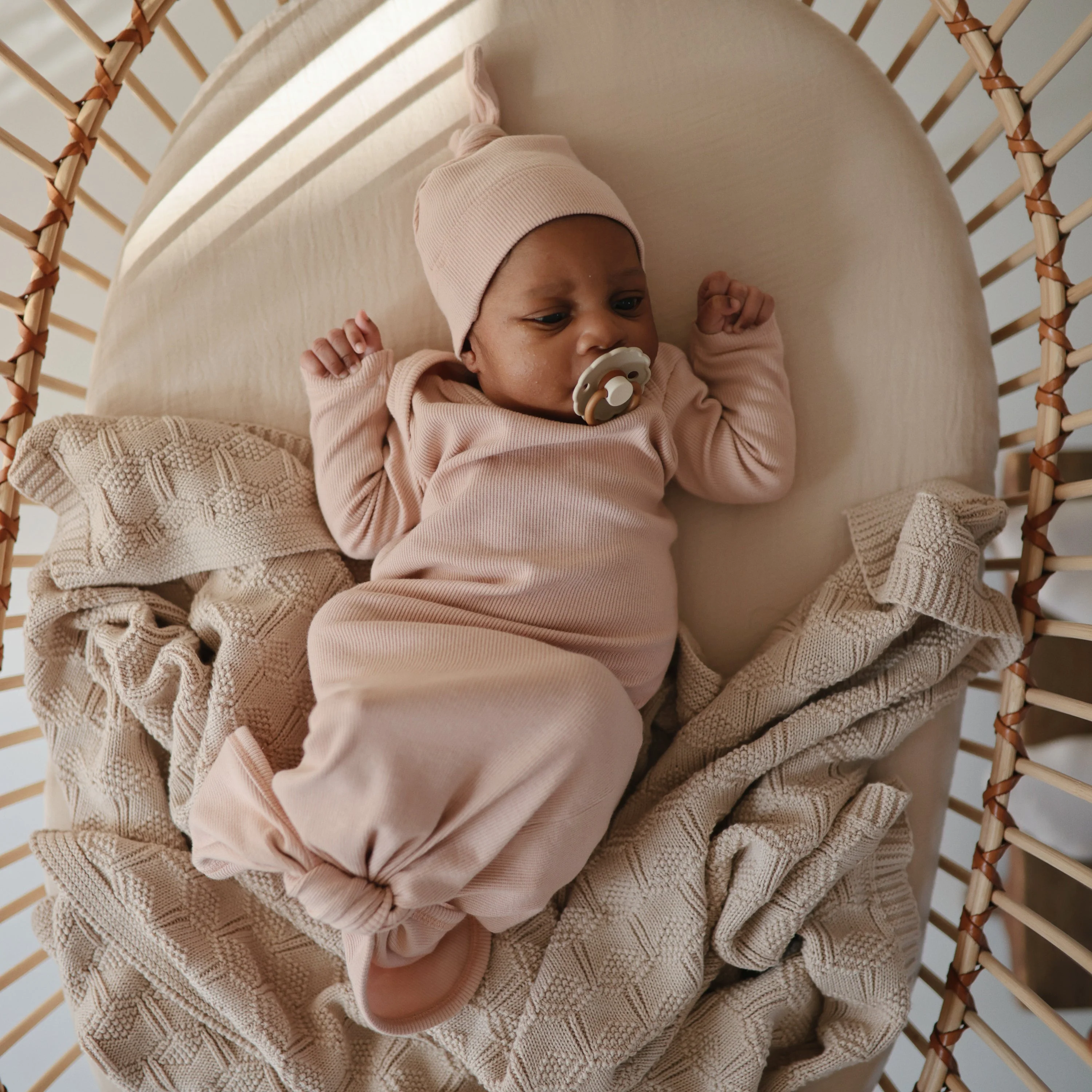 Ribbed Knotted Baby Gown + Beanie - Image 9