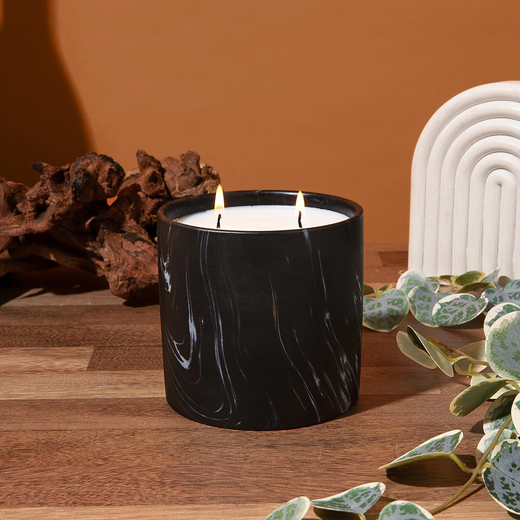 Ripe Juniper Black Marquina Candle 17oz - Image 4