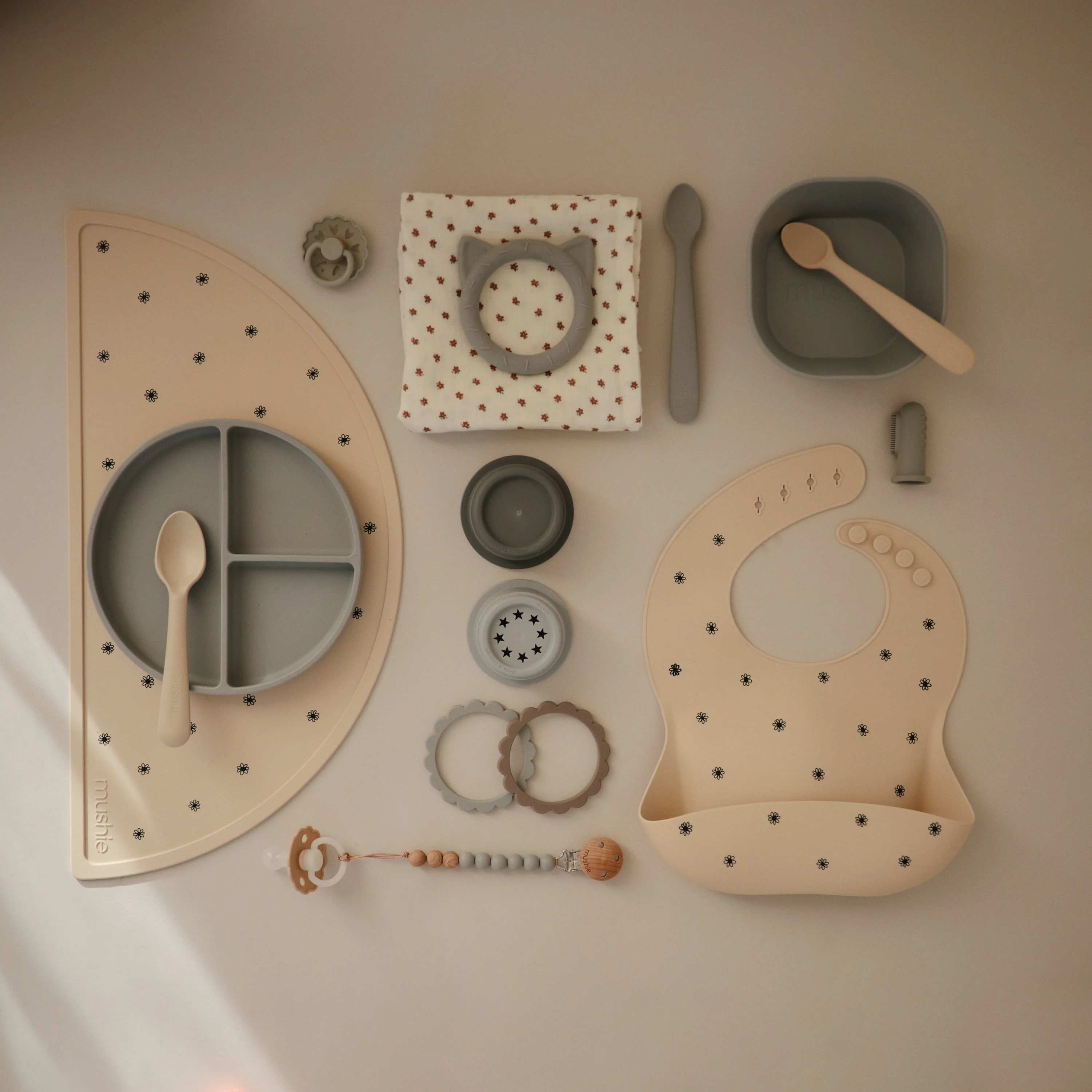 Silicone Suction Plate - Image 90