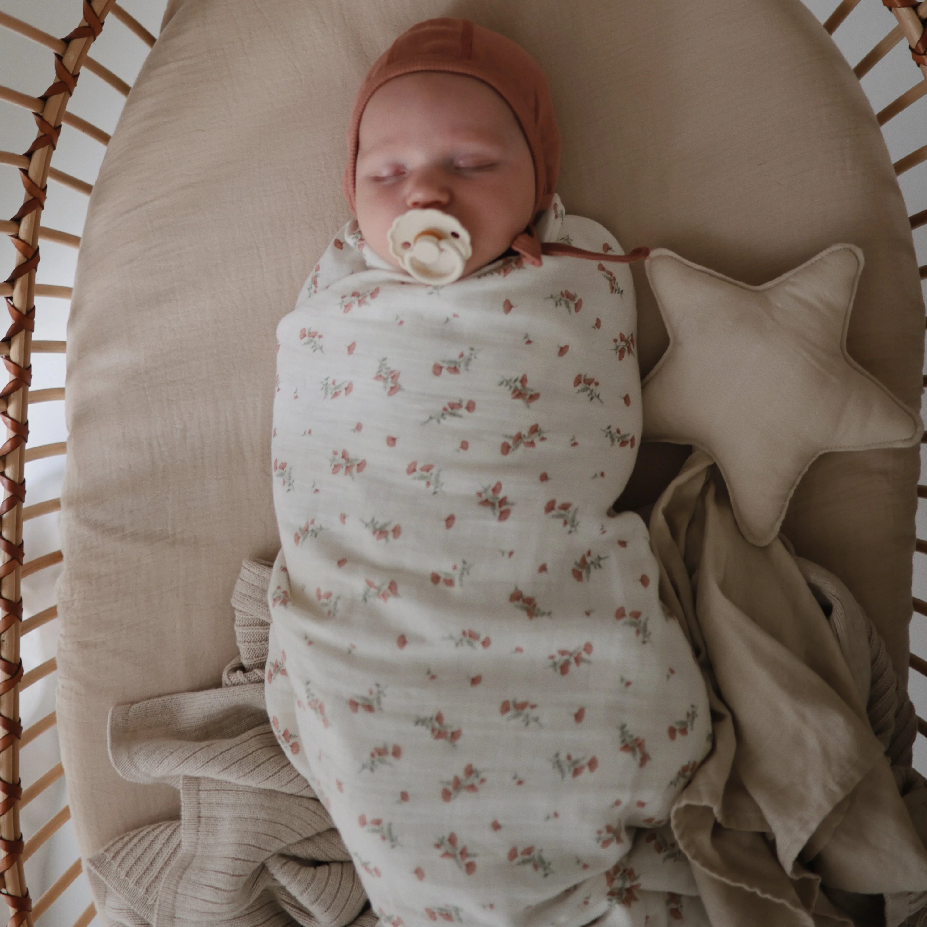 Star Lovey Blanket - Image 7