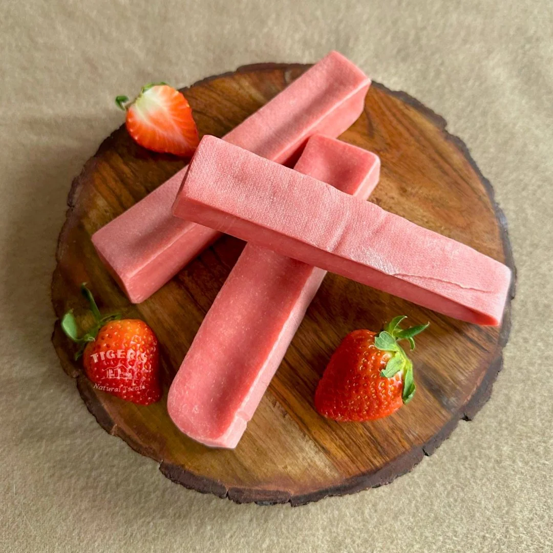 Strawberry Yak Chews for Dog, Valentine's Day Dog Treats - Image 3