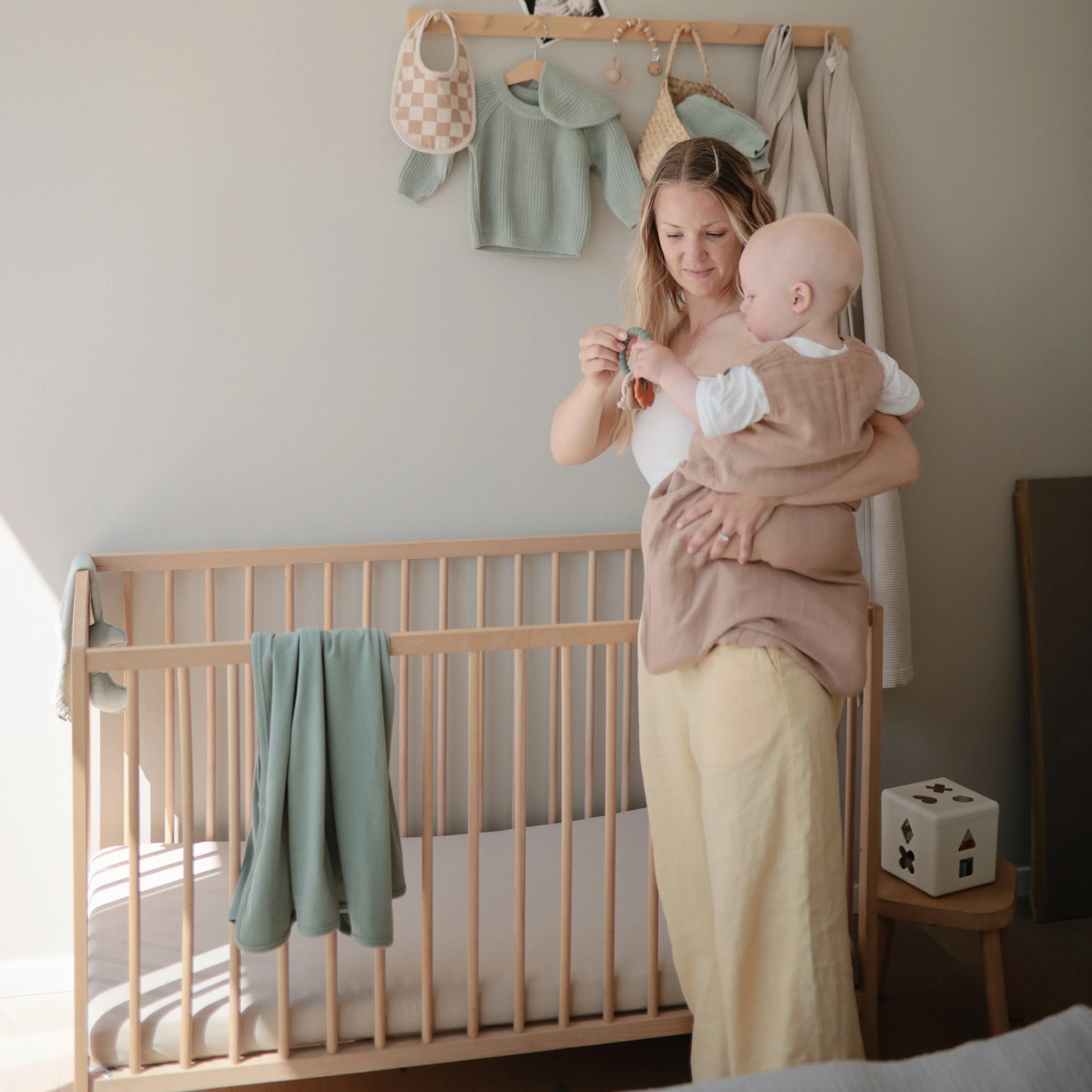 Stretchy Crib Sheet - Image 26