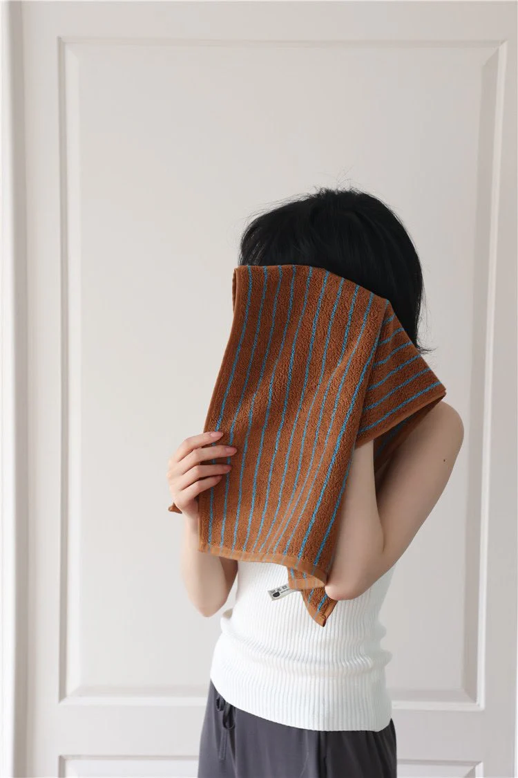 Ultra Soft Absorbent Retro Stripe Bath Towel - 100% Organic Cotton - Image 11