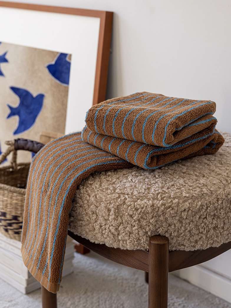 Ultra Soft Absorbent Retro Stripe Bath Towel - 100% Organic Cotton - Image 6
